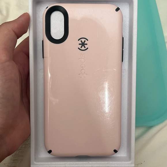 IPHONE XR: Speck Phone Case. - Picture 3 of 7